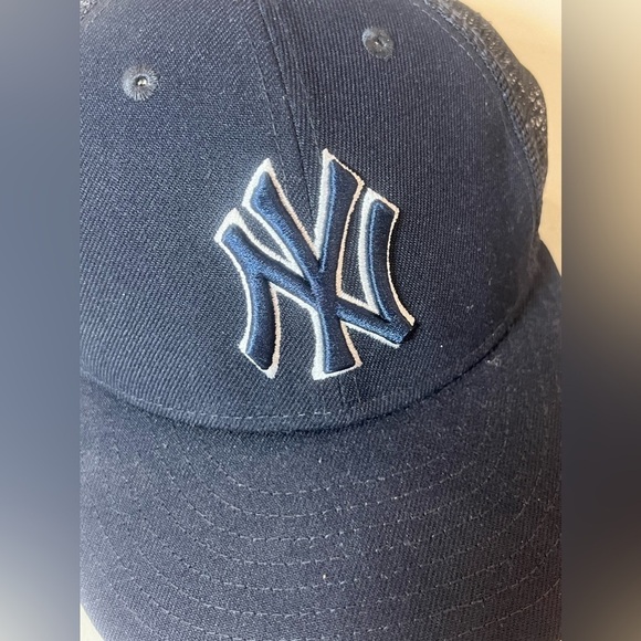 New Era On-Field NY Yankees New York Size 7 Classic Navy Mesh Cap Hat Unisex - Picture 2 of 8
